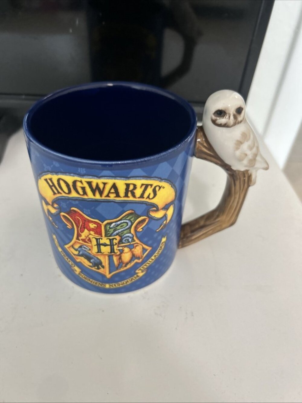 Harry Potter Hogwarts House Crest Sculpted Owl Handle Ceramic Coffee Mug 20 Oz - Picture 2 of 7